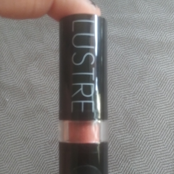 Makeup - Picture 3 of 4